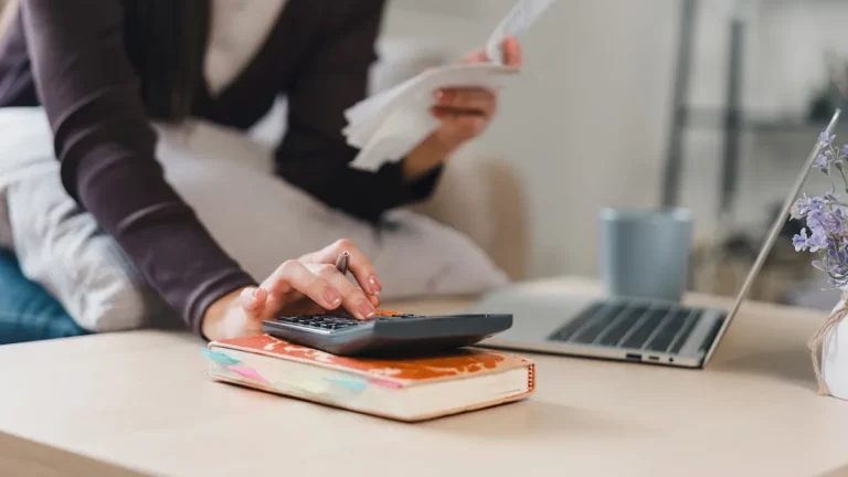 How Much Is Home Insurance a Year? 2025 Costs & Factors