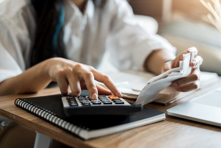 Picture for article How to Buy Home Insurance: Step-by-Step Guide